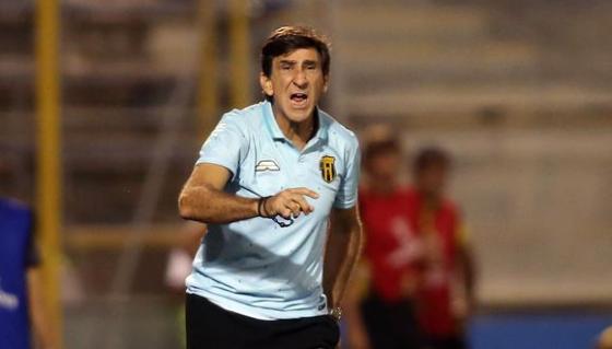 Gustavo Costas