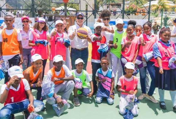 l atletismo juvenil colombiano ya ostenta nueve metales en la gran cita: un oro, cuatro platas e igual número de bronces.