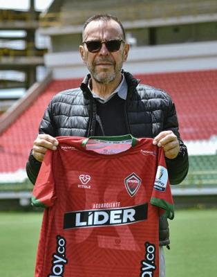José Hernández, director técnico.