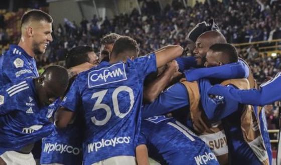 Millonarios festejando