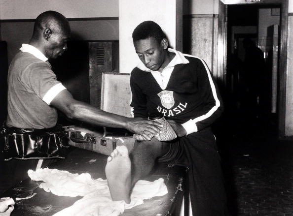 Pelé y otros jugadores que se lesionaron en mundiales