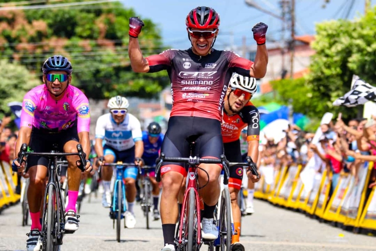 Júbilo cafetero en La Vuelta al Táchira