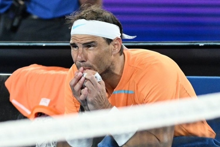 Rafael Nadal, campeón del Abierto de Australia fue eliminado en segunda ronda debido a una lesión que dejo sin chances al español