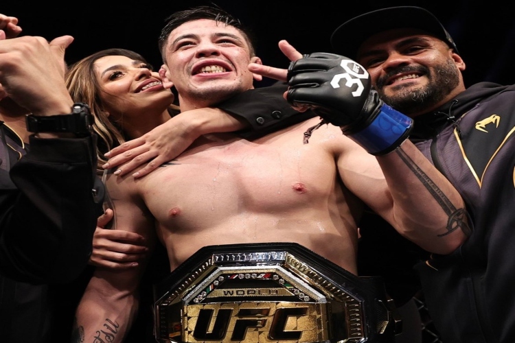 Moreno pone fin a la rivalidad más larga del a historia de la UFC
