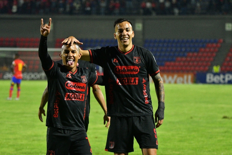 América gana, gusta y golea al Pasto en el Estadio La Libertad