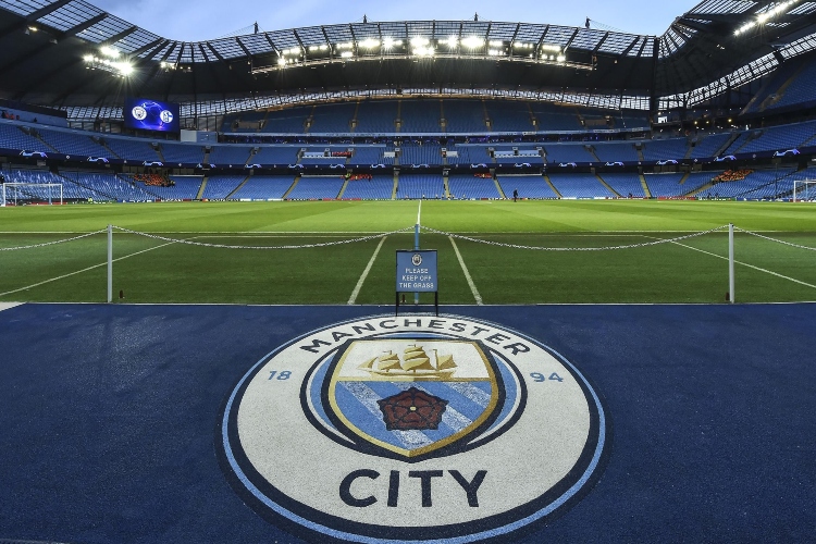 Premier League acusa al City de infracciones finacieras