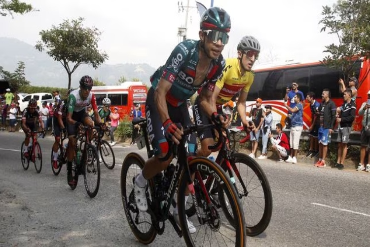 Sergio Higuita cerca del Top 10 de la Vuelta a Algarve