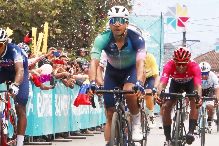 Róbigson Oyola gives the second victory to Team Medellín