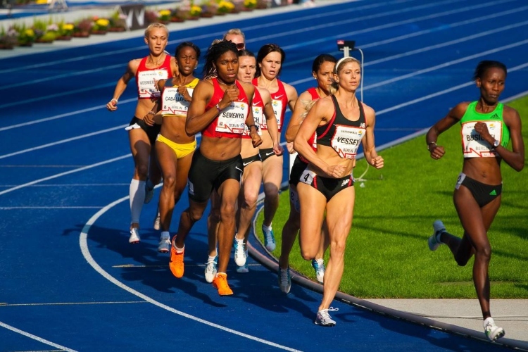 Polémica: Federación Internacional de Atletismo prohibió a trans participar en deportes femeninos