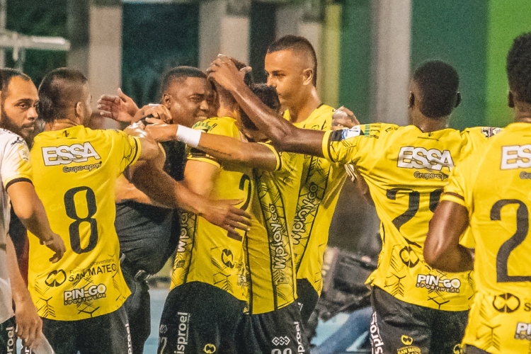 Alianza Petrolera quiere escaparle al descenso tras golear 3-0 a Jaguares