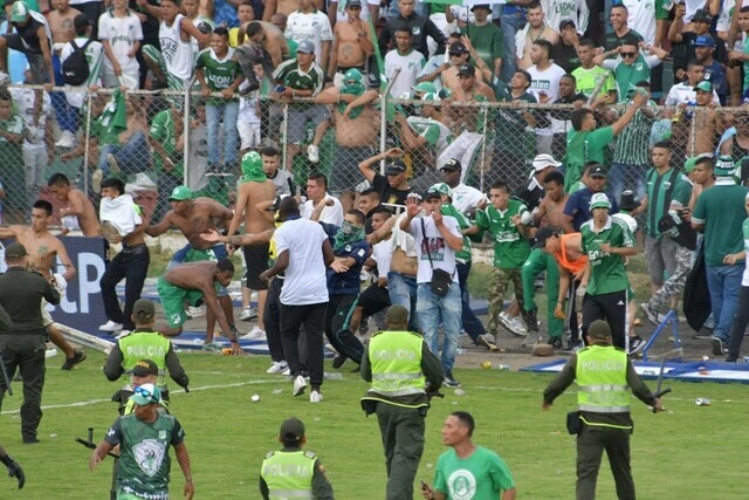 ¿Volverán las vallas a los estadios? Esto dijo DIMAYOR