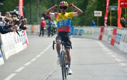 Richard Carapaz campeón del Tour de los Alpes Marítimos