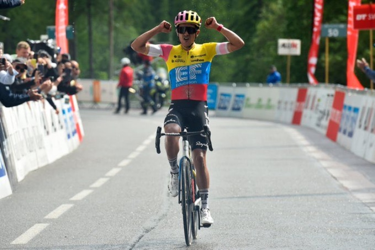 Richard Carapaz campeón del Tour de los Alpes Marítimos