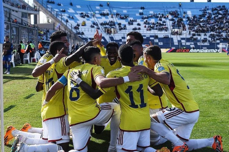 Colombia se instala en cuartos de final tras derrotar a Eslovaquia