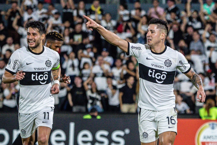 Noche para el olvido: Nacional cayó goleado ante Olimpia en Copa Libertadores