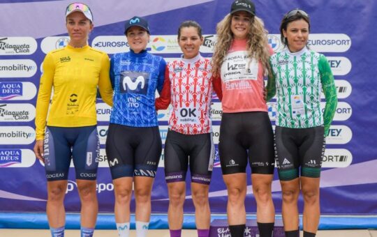 Jessenia Meneses se consolida líder de la montaña en la Vuelta a Andalucía
