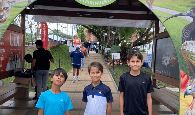 EMILIO, EMANUEL Y ESTEBAN PUENTES
