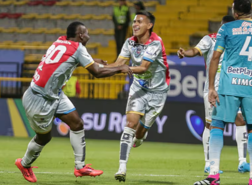 Captura de pantalla 2024-10-07 215357