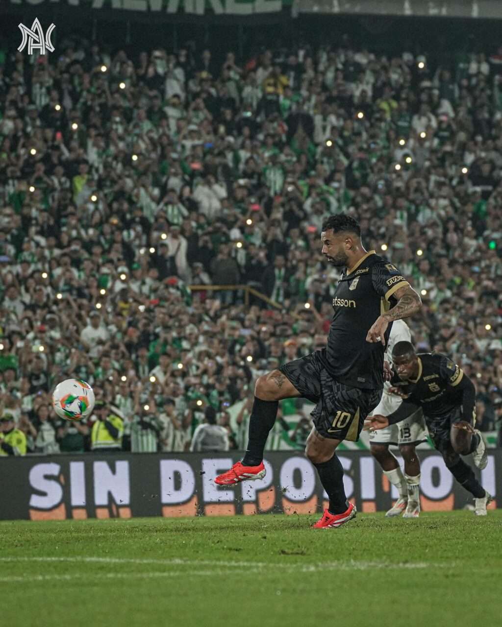 Nacional gol de Cardona a Fortaleza en Bogotá