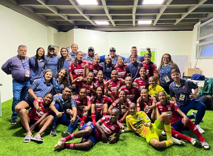 Independiente Medellín comanda la Liga Femenina - Foto: Tomada de @DIM_Oficial