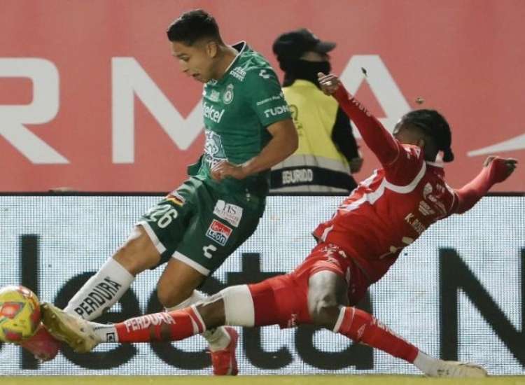 Asistencia de James, pero Club León cayó con Necaxa - Foto: Tomada de internet