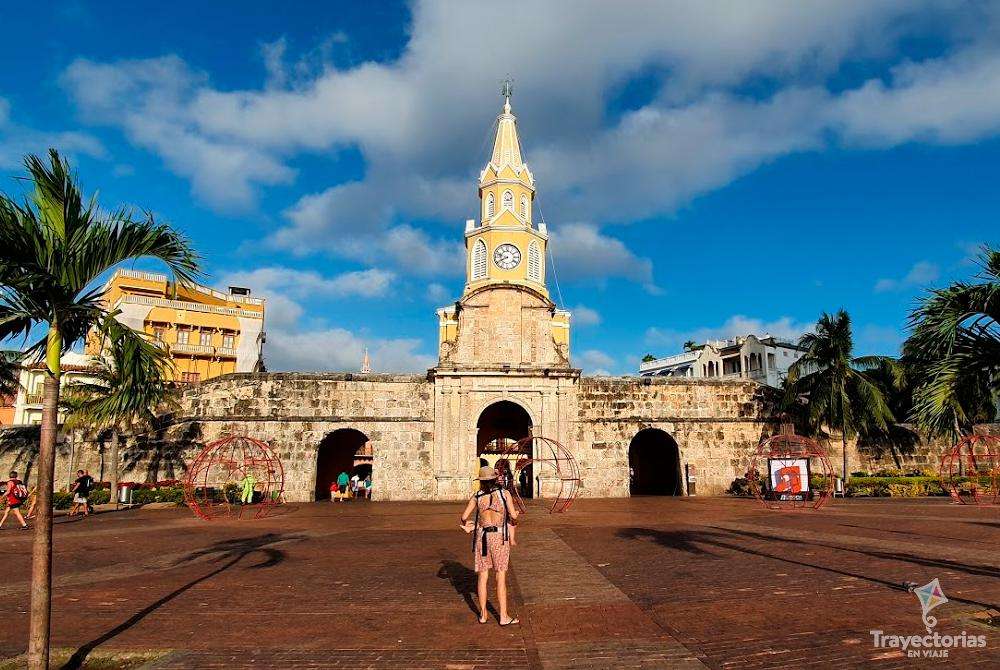 que-hacer-cartagena-entrada_ciudad_amurallada