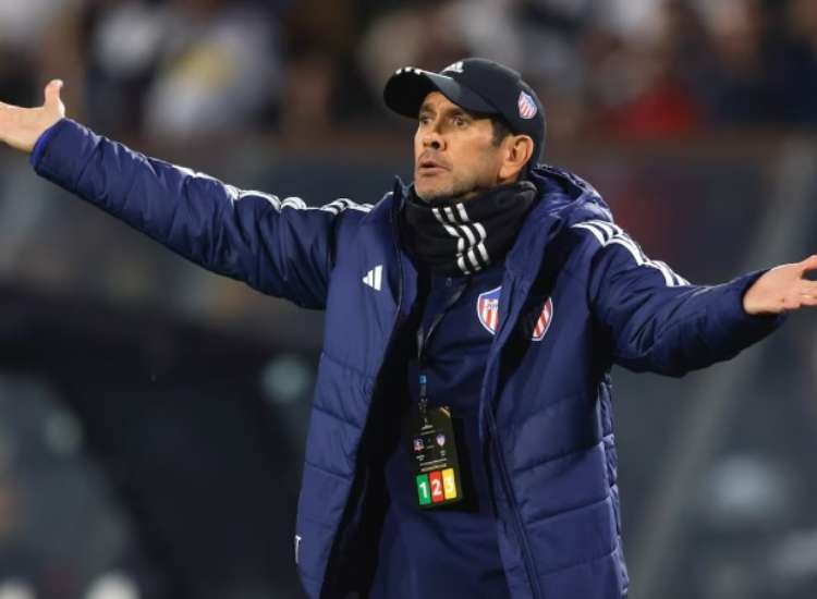Arturo Reyes volvería a dirigir en el fútbol colombiano - Foto: Tomada de internet