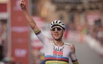 Épica victoria de Pogacar en la Strade Bianche - Foto: Tomada de @StradeBianche