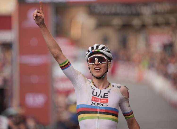 Épica victoria de Pogacar en la Strade Bianche - Foto: Tomada de @StradeBianche