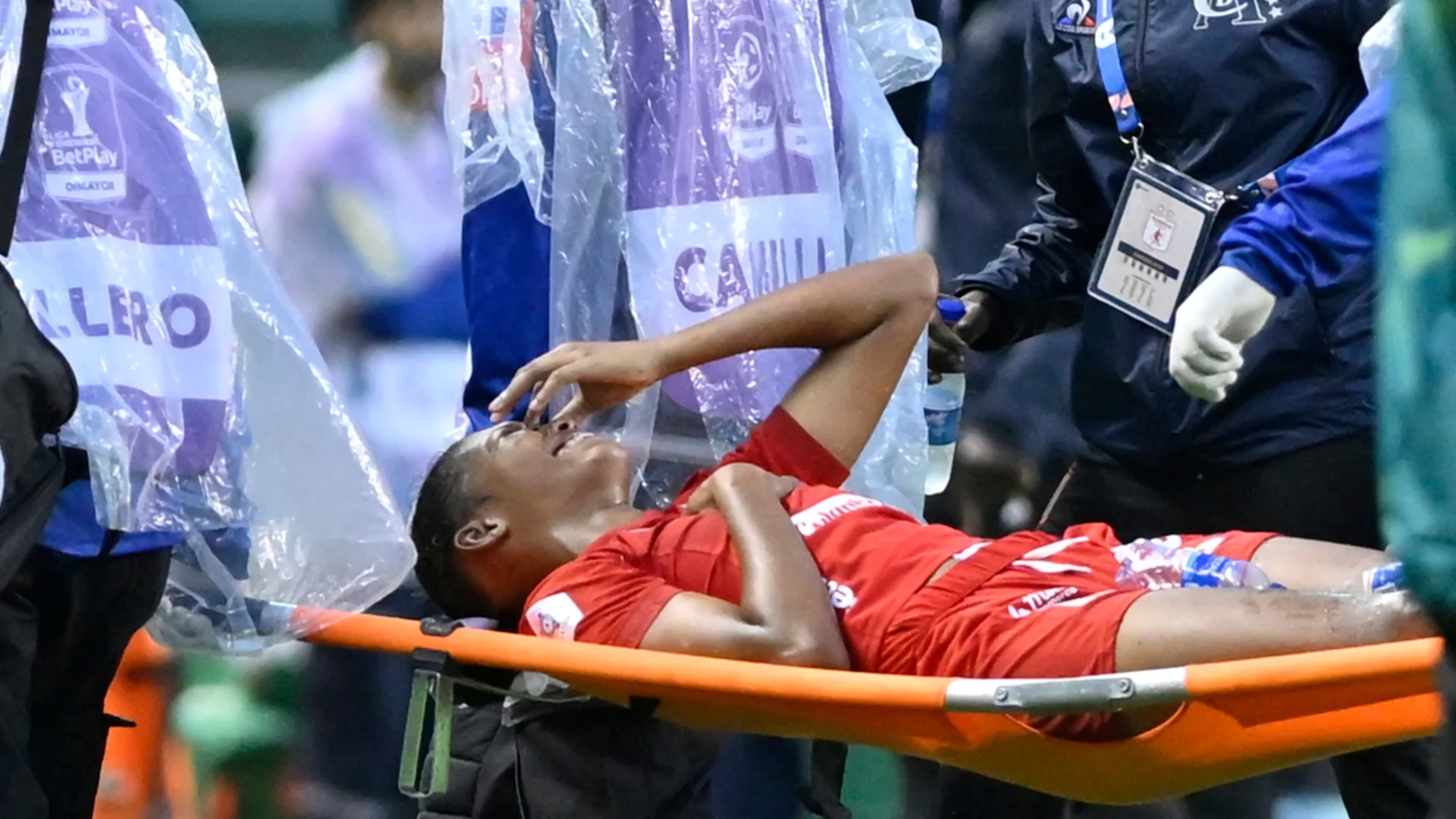 Sofia-Ortiz-salio-lesionada-del-Cali-vs.-America-VizzorImage