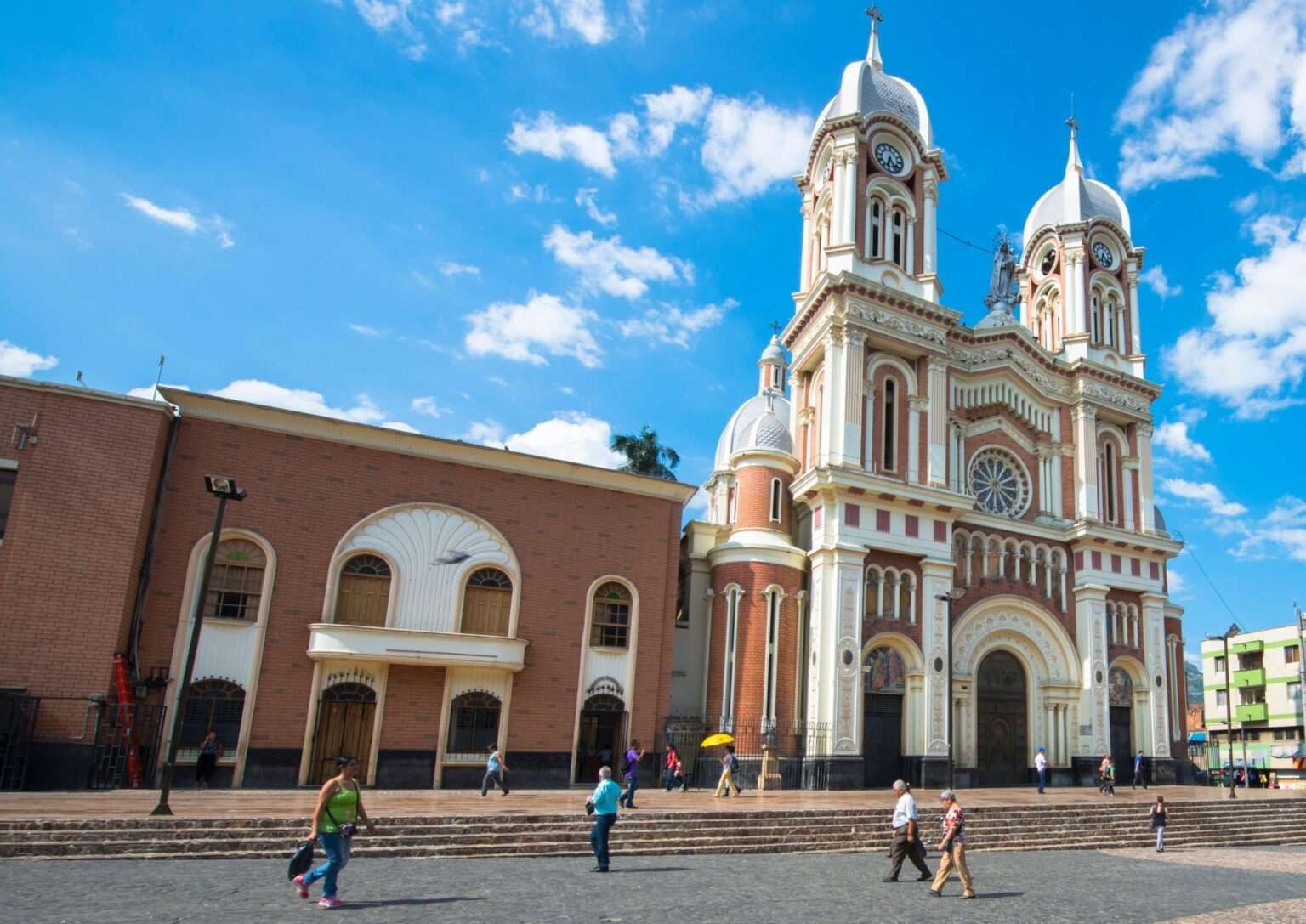 Bello, Antioquia: tradición paisa, cerros sagrados y cultura viva a ...