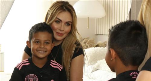 sara-uribe-mostro-la-costosa-lista-de-regalos-de-navidad-de-su-hijo-1267338-0