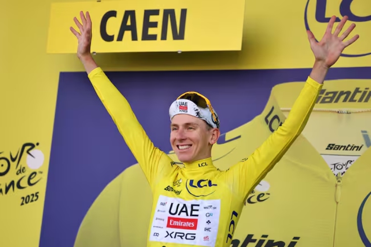 Pogačar gana la etapa 7 y recupera el maillot amarillo