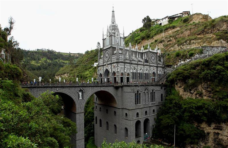 Santuario de Las Lajas ubicado en Ipiales, Nariño, ha sido nominado como la Principal Atracción Turística de Sudamérica