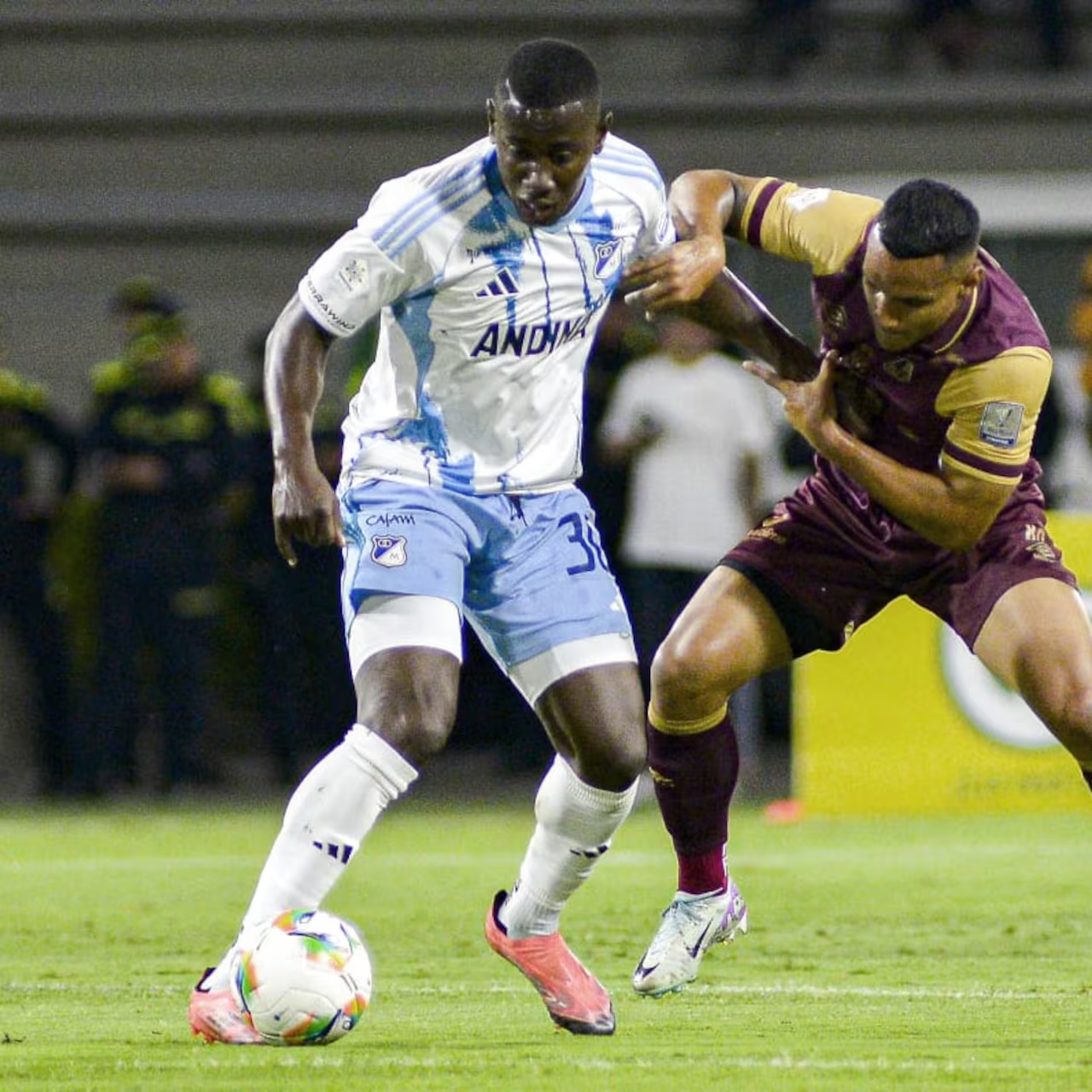 El blooper del año, el partido entre Deportes Tolima y Millonarios dejó una escena insólita que rápidamente se volvió vira
