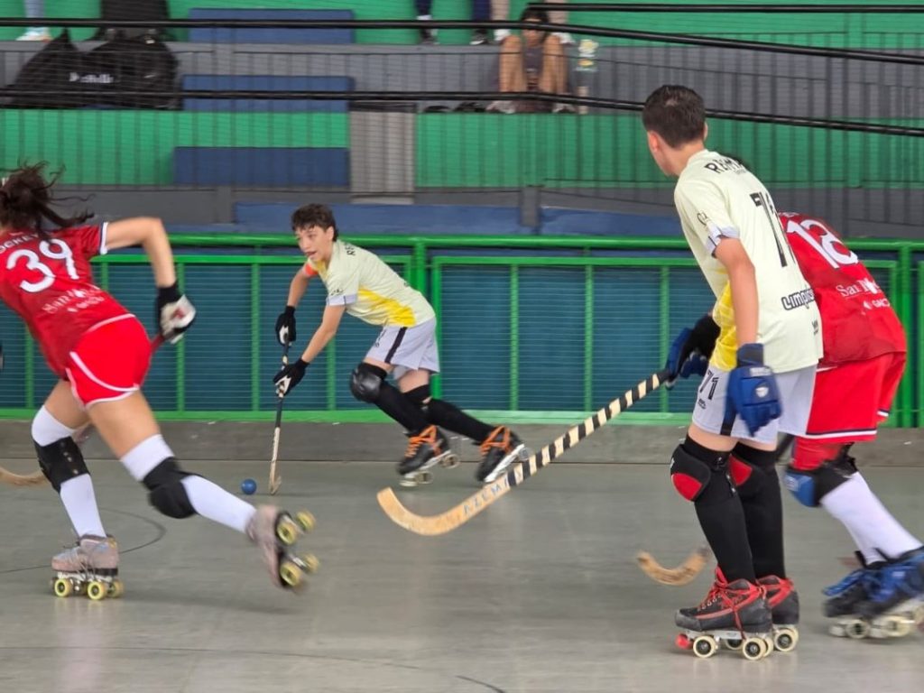 HOCKEY