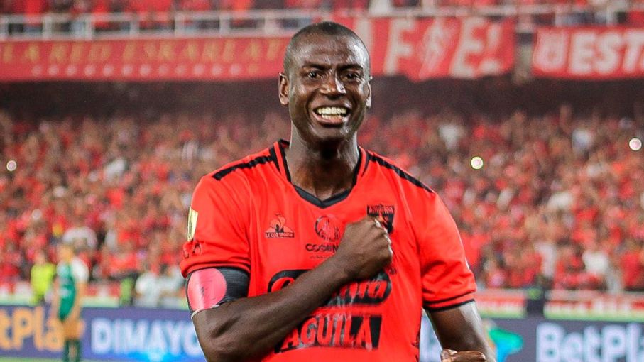 adrian-ramos-america-1