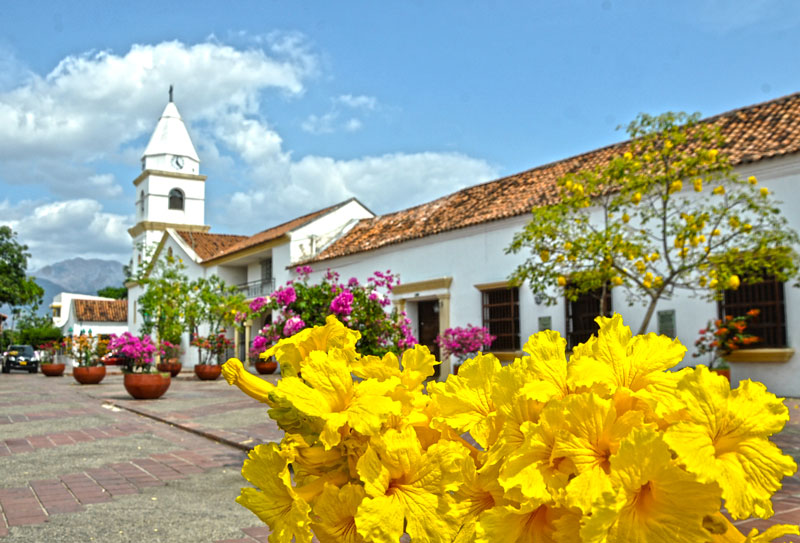 Valledupar capital del departamento del Cesar, es mucho más que la cuna del vallenato. Esta ciudad vibrante ofrece una mezcla única