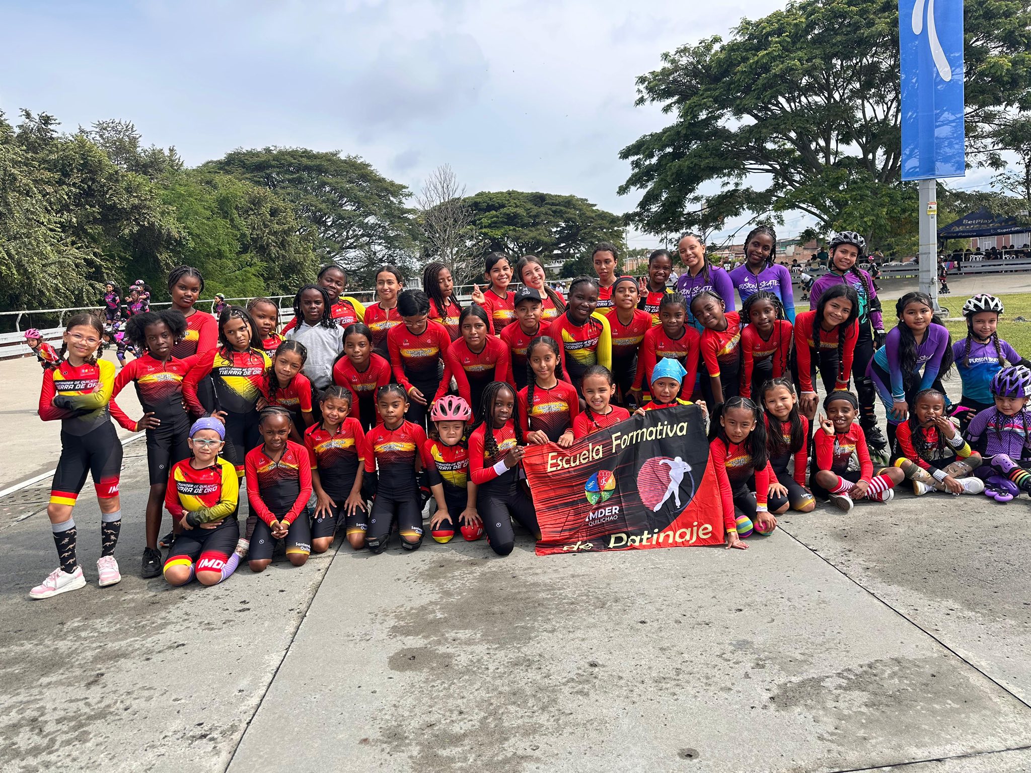 571329495_122315401004209907_2553162228074232142_n