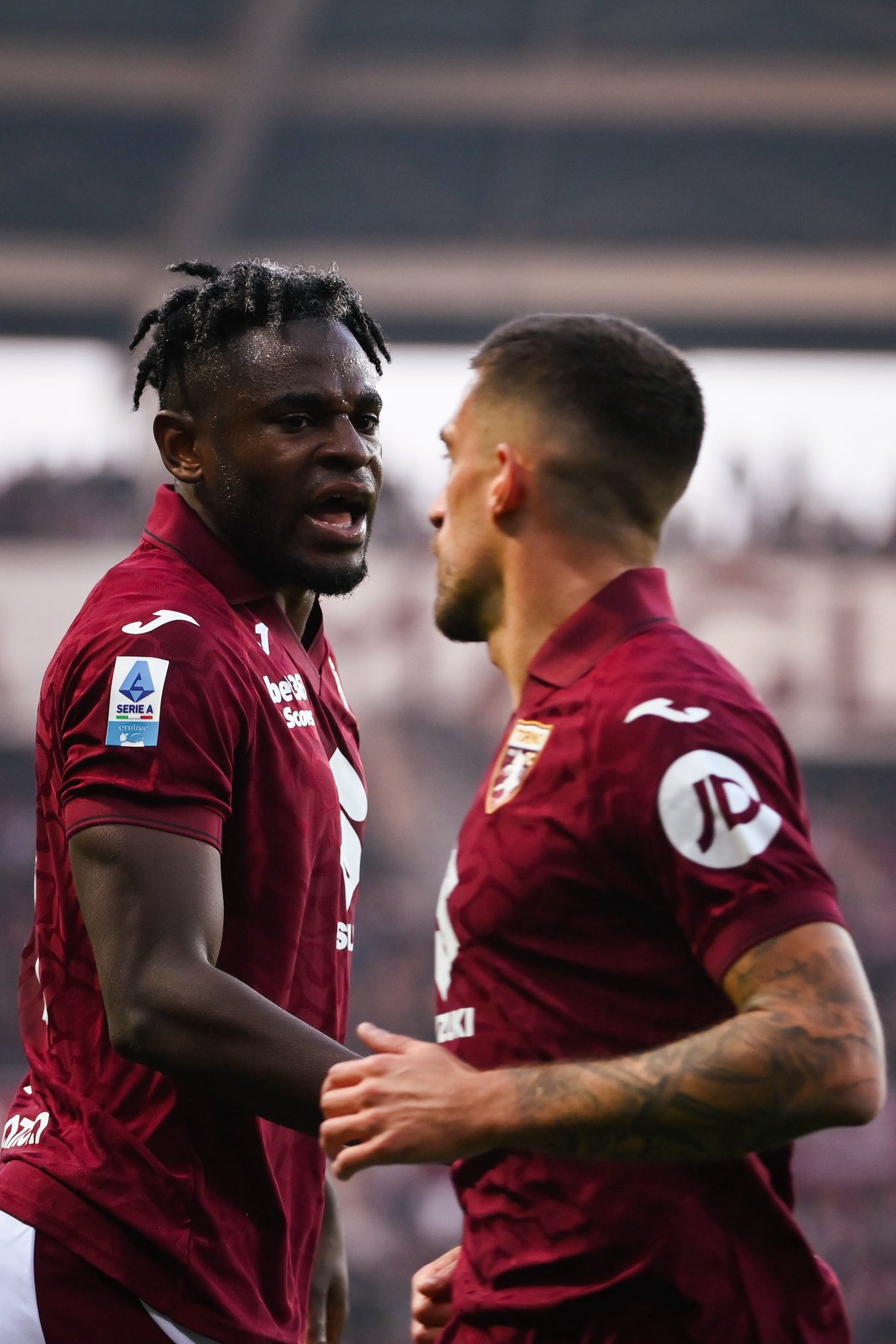 Torino de Duván Zapata empató a dos tantos frente al Pisa FC de Juan Guillermo Cuadrado