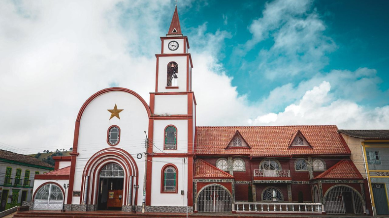 Descubra el destino del municipio tolimense que en el pasado se llamó Santa Rosa de Lima y hoy lleva el nombre de un presidente colombiano.