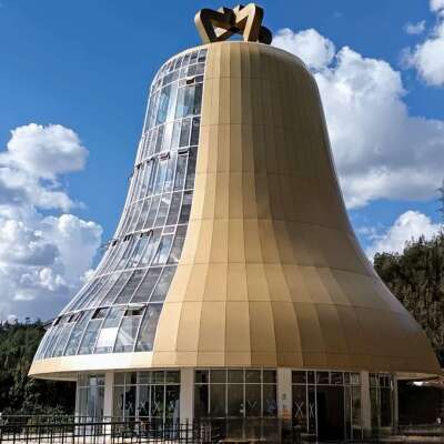 A pocas horas de Bogotá descubra el pueblo que sorprende por ser el hogar de la campana considerada como la más grande de Colombia, con historia, naturaleza y encanto.