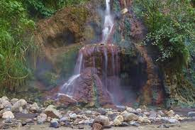 La cascada termal más alta de Colombia: una joya natural cerca de Bogotá