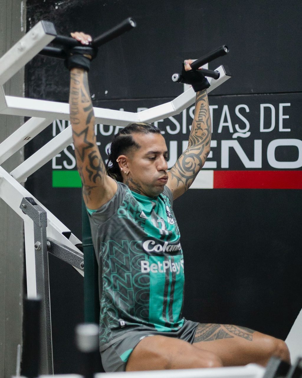 Oficial: Dayro Moreno renovó con el Once Caldas