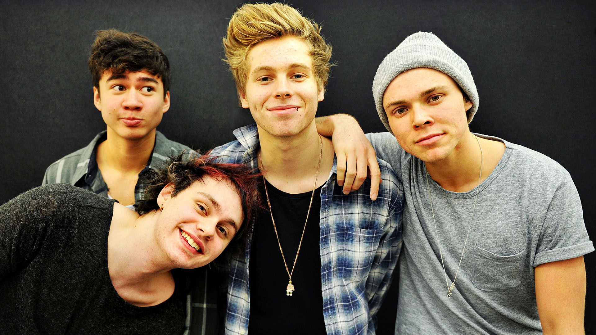 5 Seconds Of Summer - Single Signing