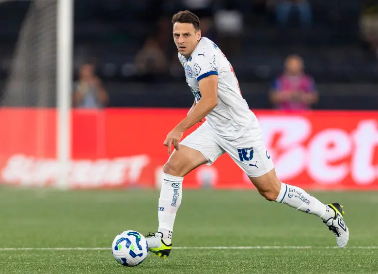 JUAGADOR SANTIAGO ARIAS