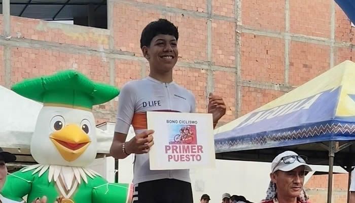 El Huila se destacó en la Copa Policarpa Salavarrieta de ciclismo con la victoria del neivano Mathias Rodríguez en la categoría infantil.