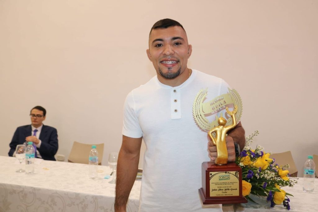 Julián Stiven Horta Acevedo fue elegido Deportista del Año del Huila y recibió el ACORD de Oro, tras una destacada temporada.