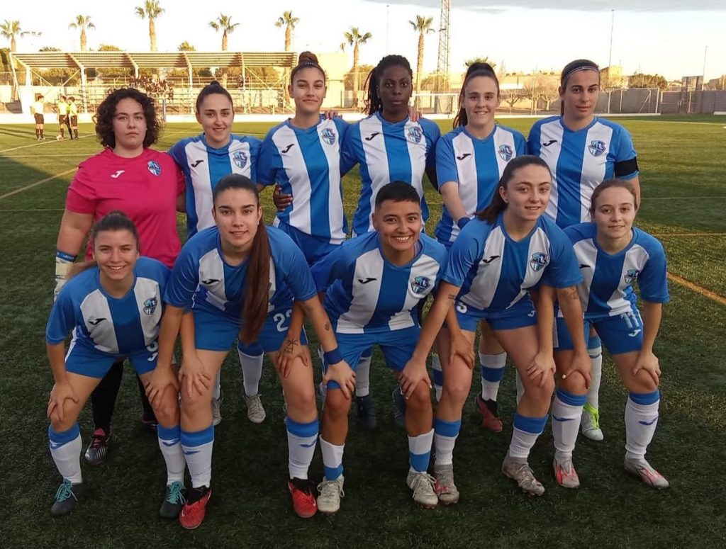 La futbolista huilense Nury Gulumá supera obstáculos y trabaja para debutar con el UD Águilas en España. Su recuperación y disciplina muestran la fuerza del fútbol femenino.