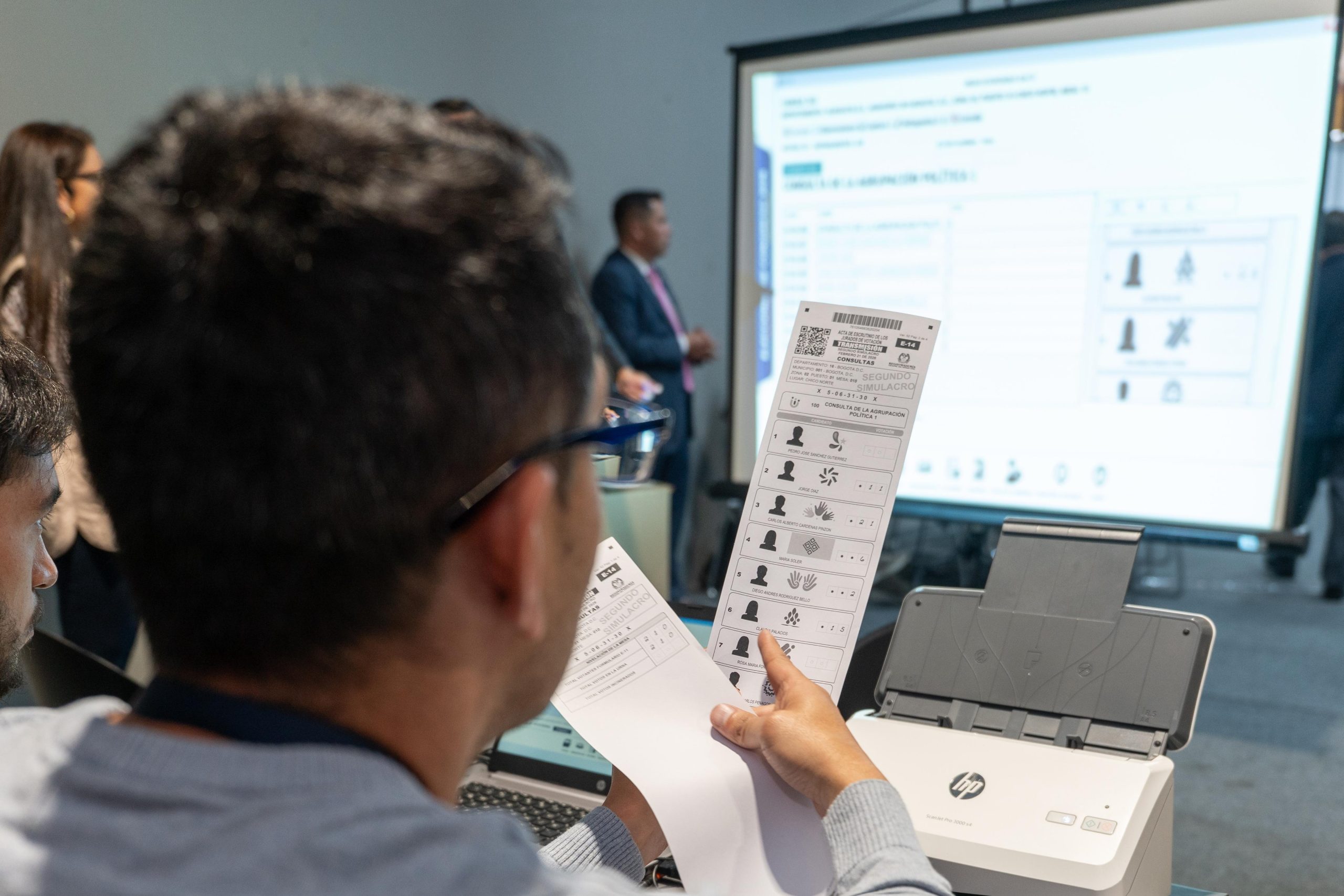 Registraduría Nacional del Estado Civil avanza con el simulacro nacional de escrutinios para elecciones 2026